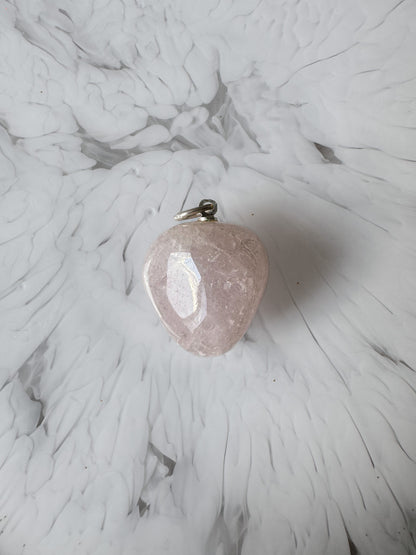 rose quartz pendant